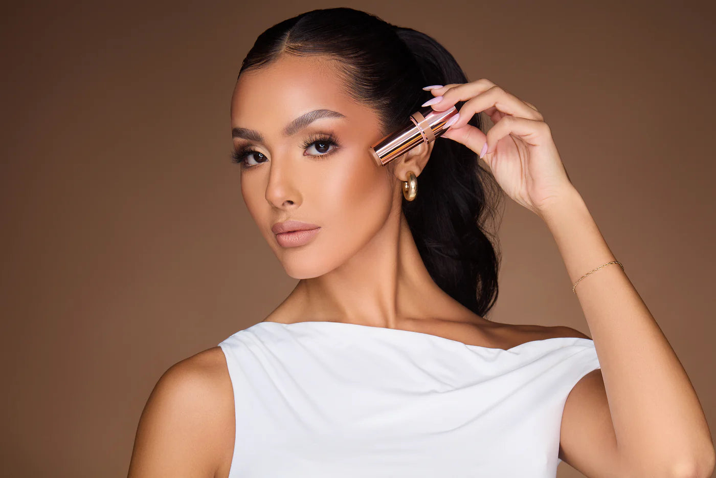 “Flawless Stay” (Contour Stick) - Beauty Creations