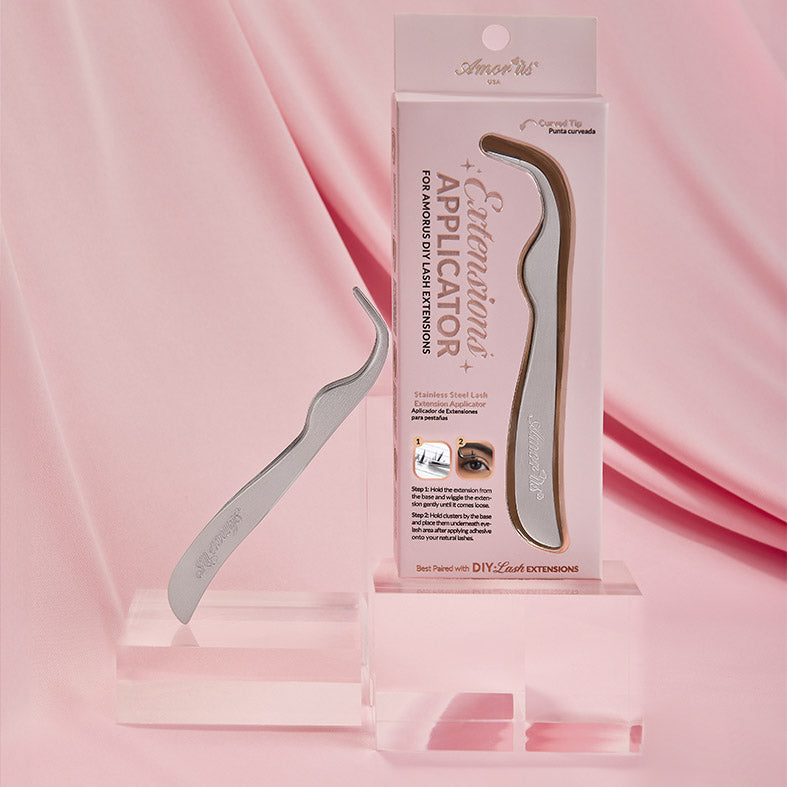 EYELASH APPLICATOR