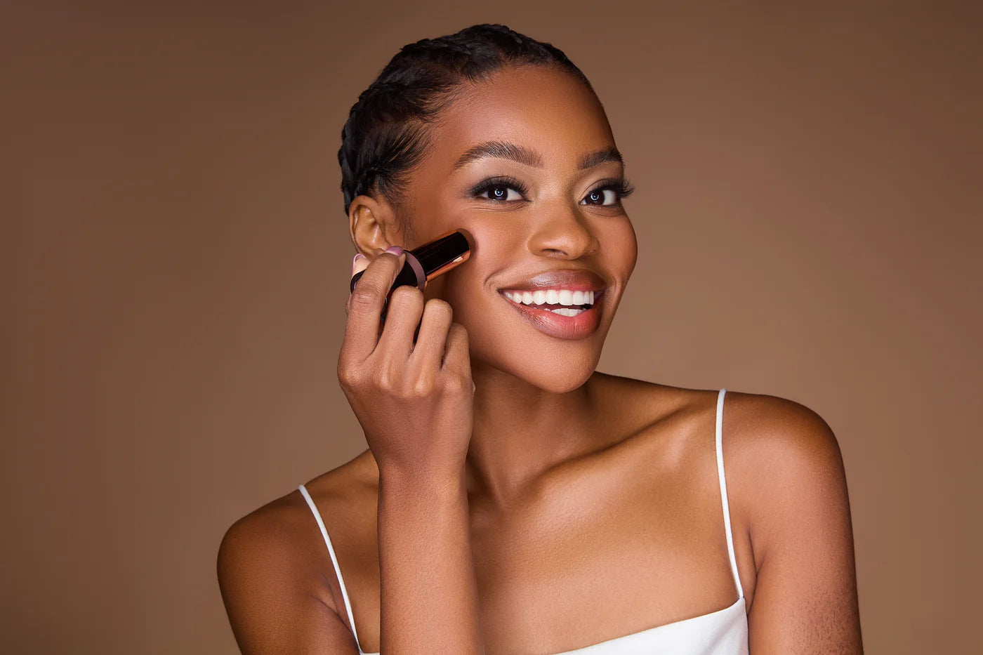 “Flawless Stay” (Contour Stick) - Beauty Creations