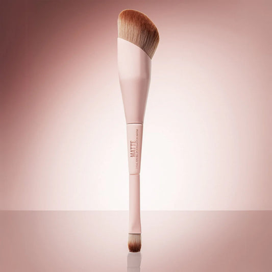 “Flawless Stay” - Matte Dual Ended Foundation Brush - Beauty Creations