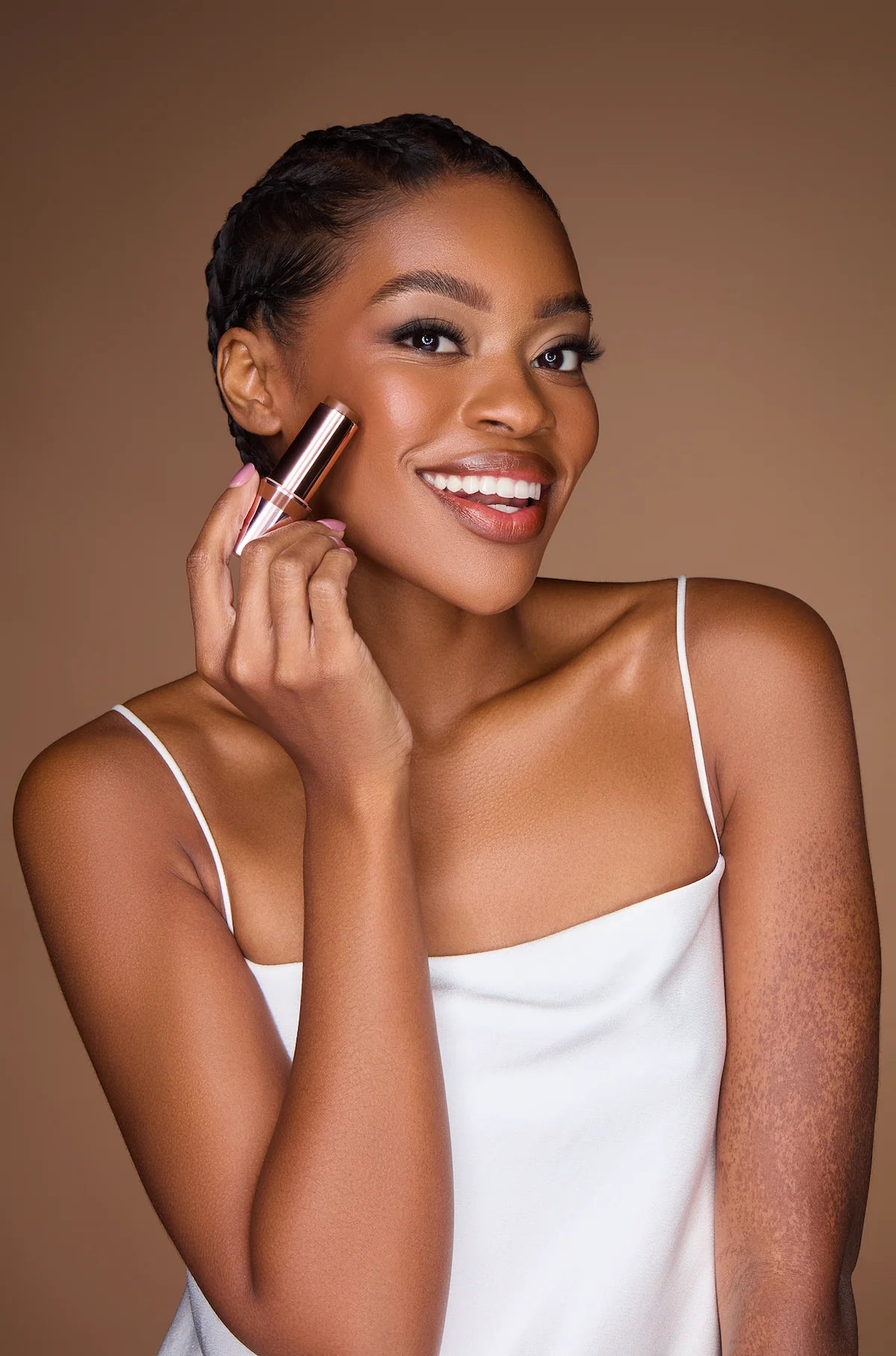 “Flawless Stay” (Contour Stick) - Beauty Creations