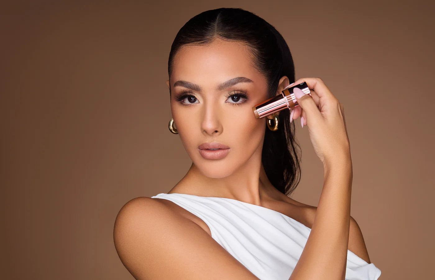 “Flawless Stay” (Contour Stick) - Beauty Creations