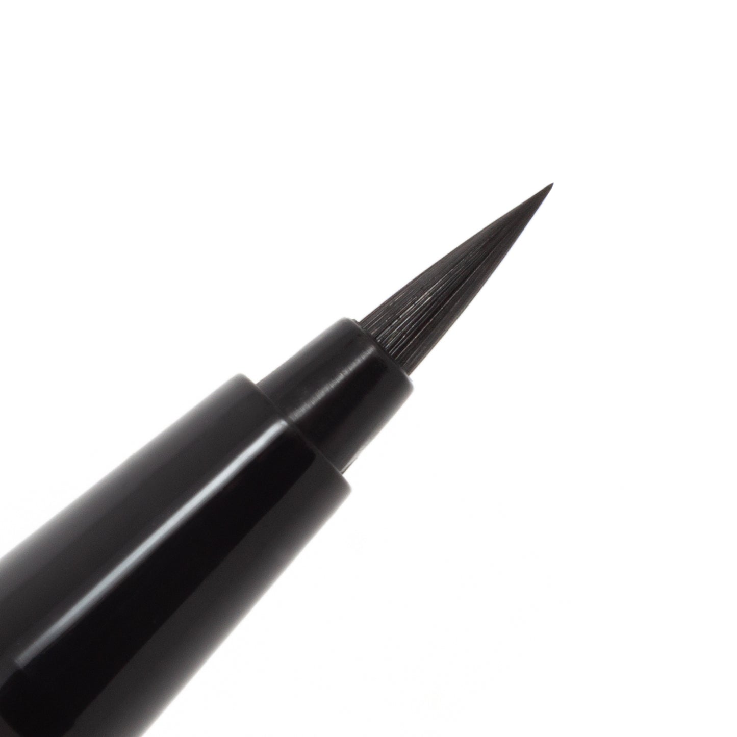 LUX LINER PLUMON EYELINER LOVE US