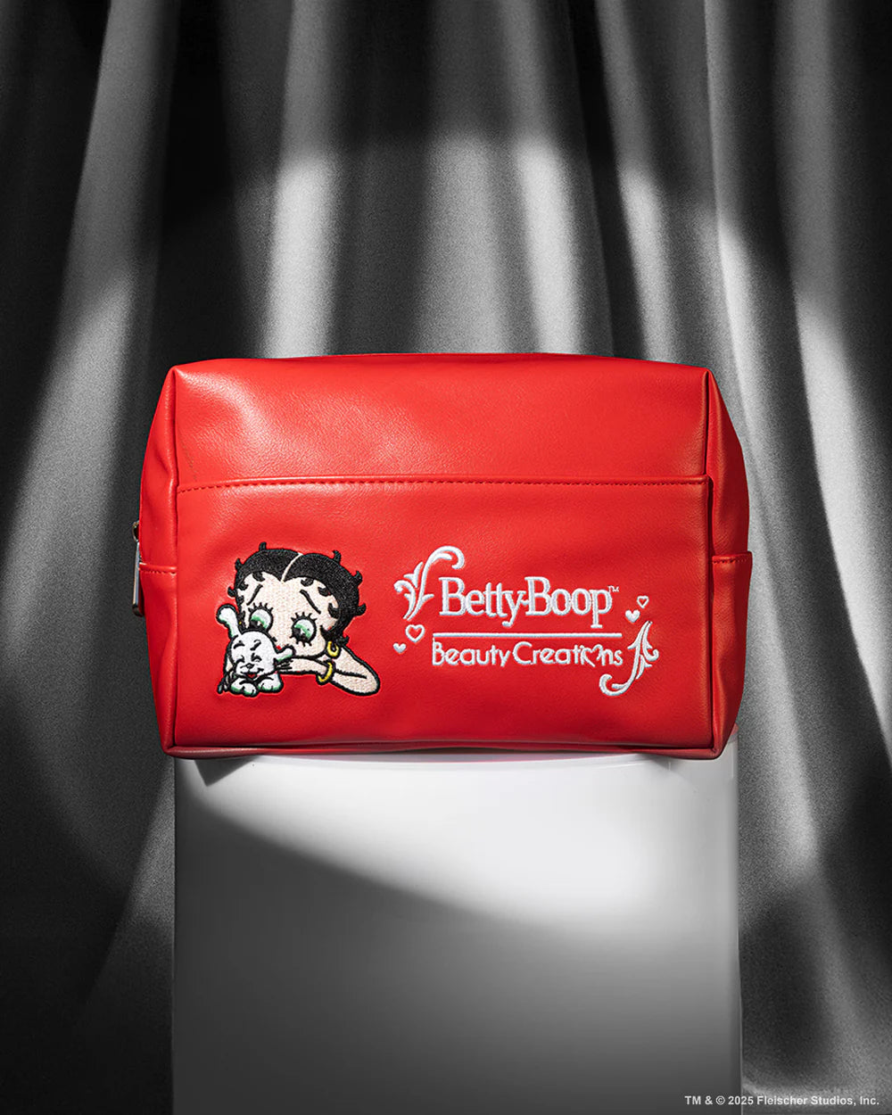 “Makeup Bag” - Betty Boop X Beauty Creations