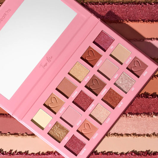 “Tease Me” - Paleta de Sombras - Beauty Creations