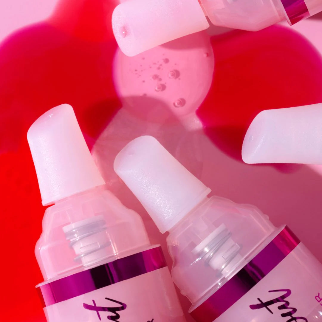 Volumizing Lip Gloss - PLUMP & POUT