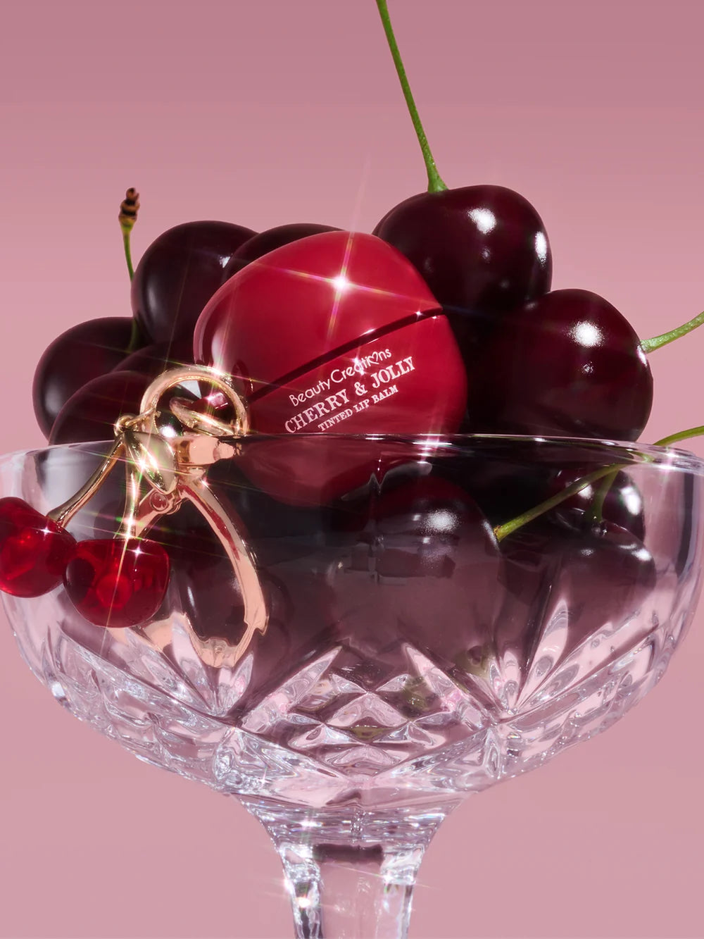 XMAS - Cherry & Jolly - Bálsamo Labial con Color en Llavero  - Beauty Creations