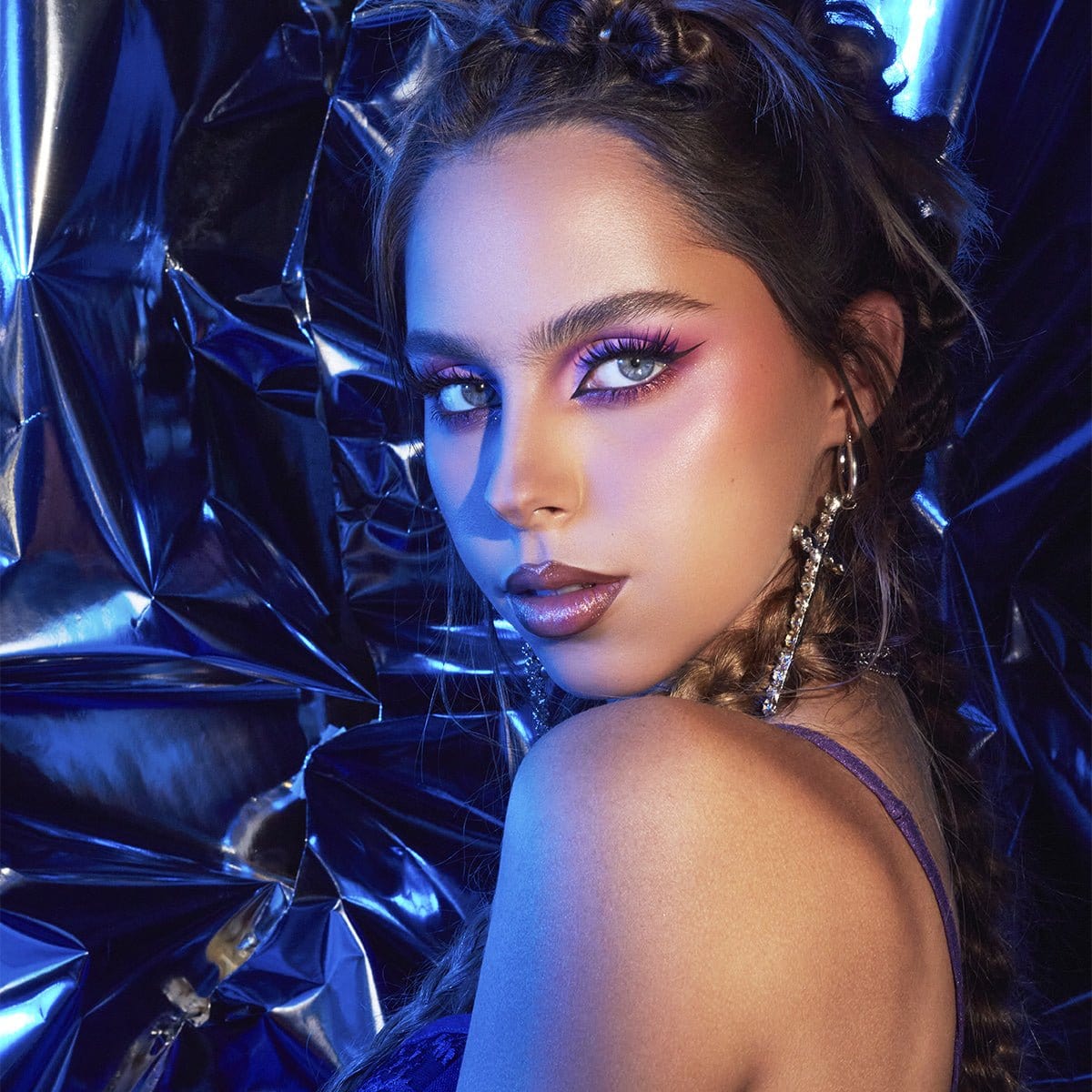 “It’s A Vibe” (Paleta de Rostro Rubor y Contorno) - Luis Torres X Beauty Creations